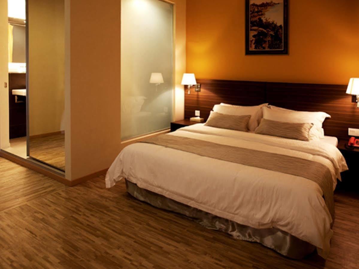 באטו פאהאט Pine Tree Hotel מראה חיצוני תמונה