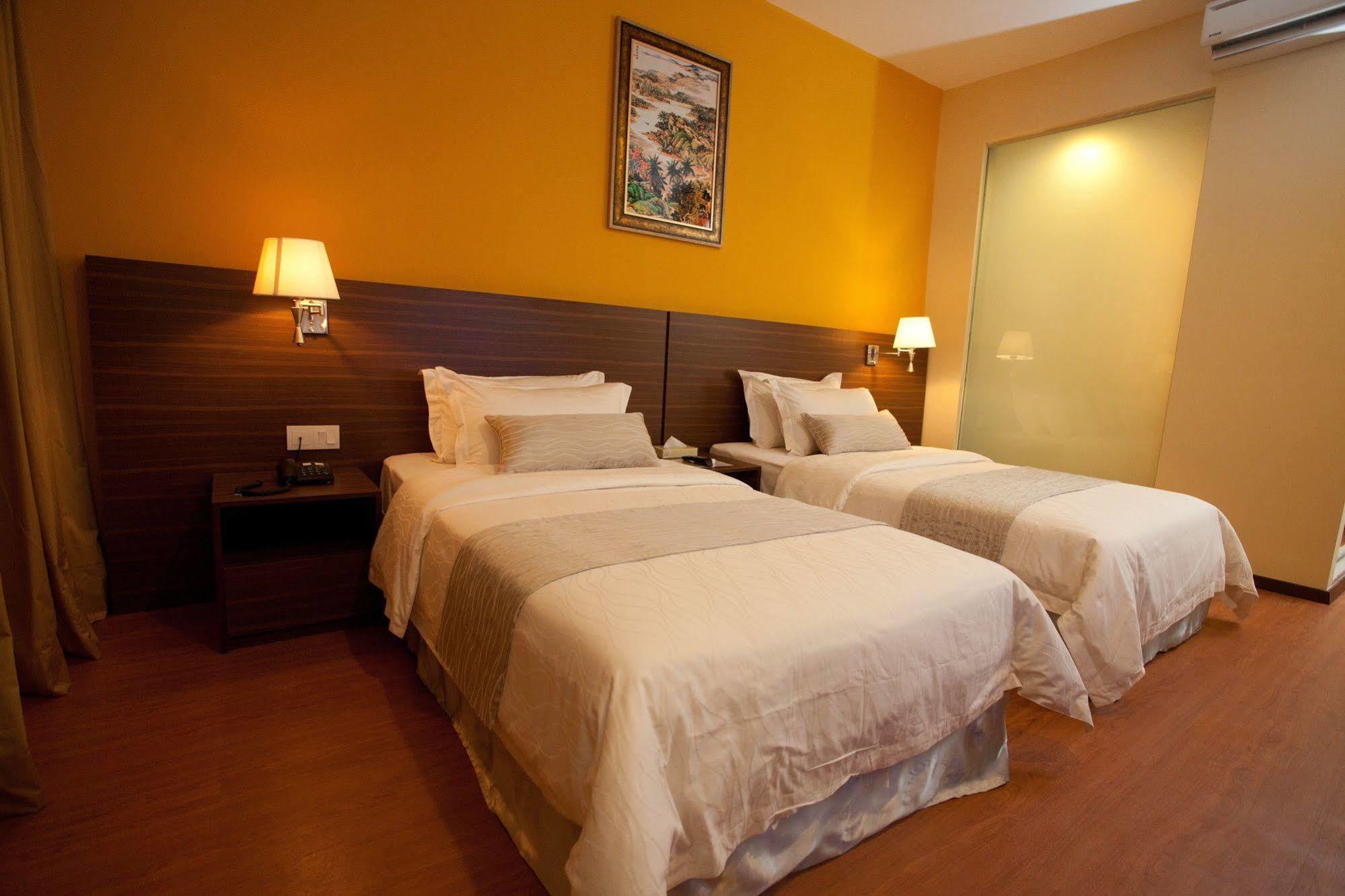 באטו פאהאט Pine Tree Hotel מראה חיצוני תמונה